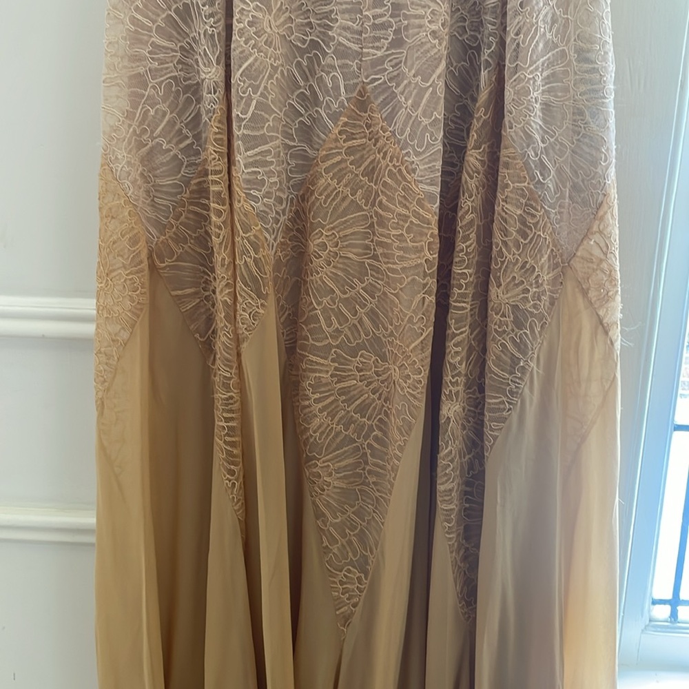 Georges Hobeika beaded and lace Gown - Picture 4 of 15